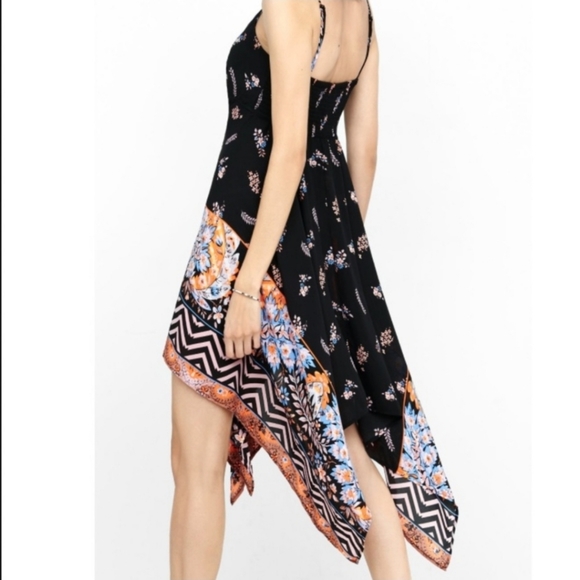 Express Floral Handkerchief Dress - Picture 4 of 10